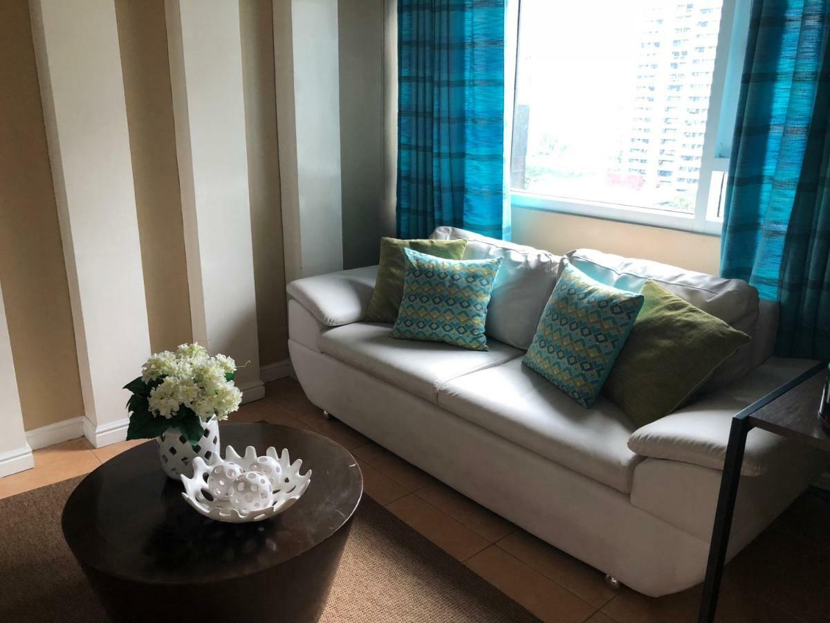 Loft Condo Beside Shangri-La Fort Manila Ngoại thất bức ảnh